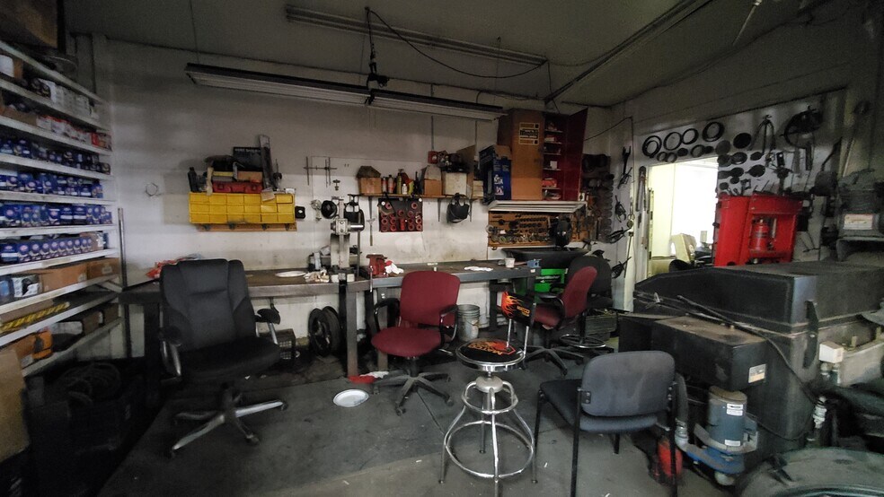 More Photos Of 2420 Rt 52, Pine Bush Light Distribution For Sale