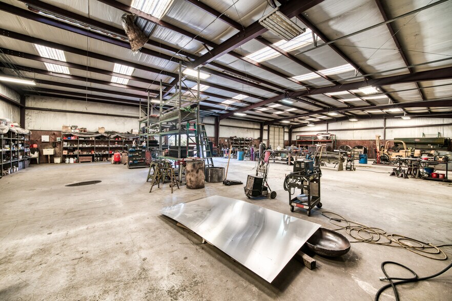 More Photos Of 9360 Osr, Midway Specialty For Lease