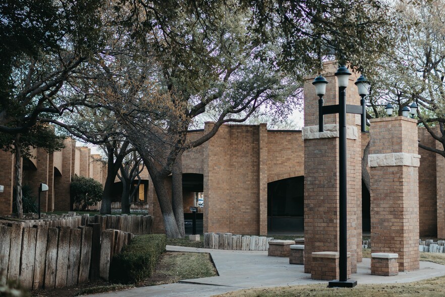 More Photos Of 1619 S Kentucky St, Amarillo Unknown For Lease