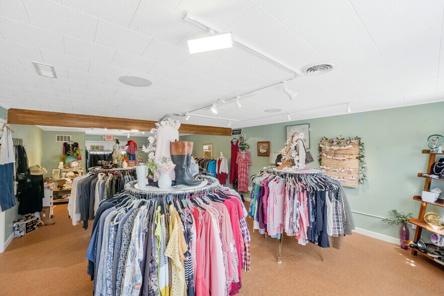 More Photos Of 2665 J Maddy Pky, Interlochen Storefront For Sale