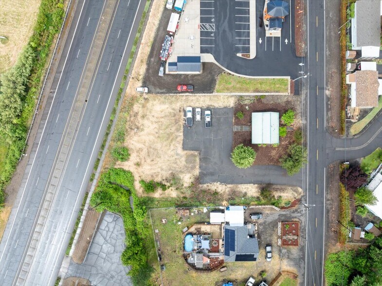 More Photos Of 10744 OR-62, Eagle Point Storefront Retail Office For Sale