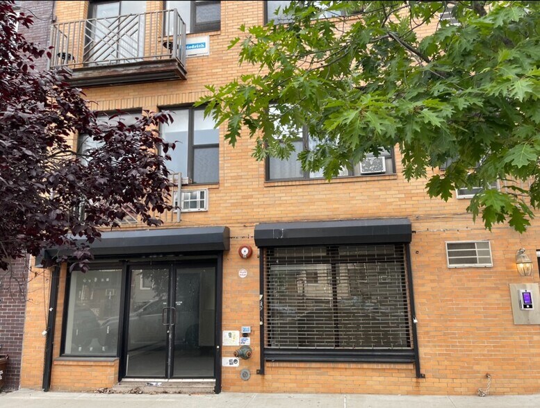 More Photos Of 99 Kingsland Ave, Brooklyn Apartments For Lease