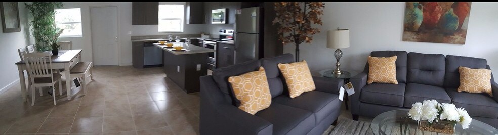 More Photos Of 105 2nd St, Lake Park Apartments For Lease