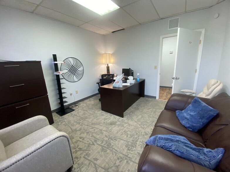 More Photos Of 6801 Lake Worth Rd, Greenacres Medical For Sale