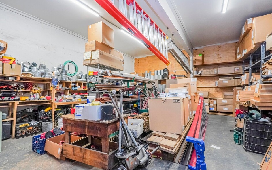 More Photos Of 10 Cross St, Staten Island Warehouse For Sale