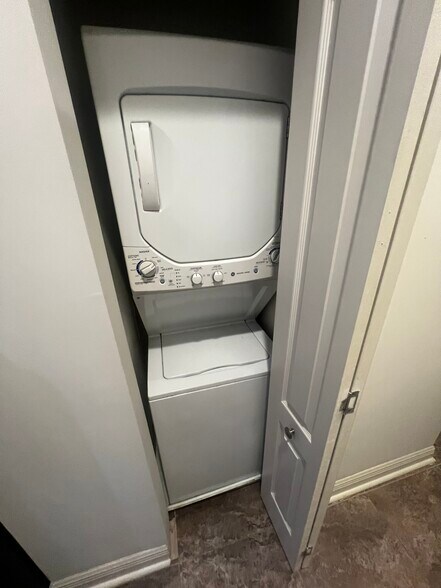 More Photos Of 1121 N Calvert St, Baltimore Apartments For Sale