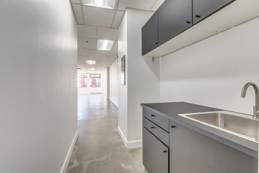 More Photos Of 6855 Av De L'épée, Montréal Office For Lease