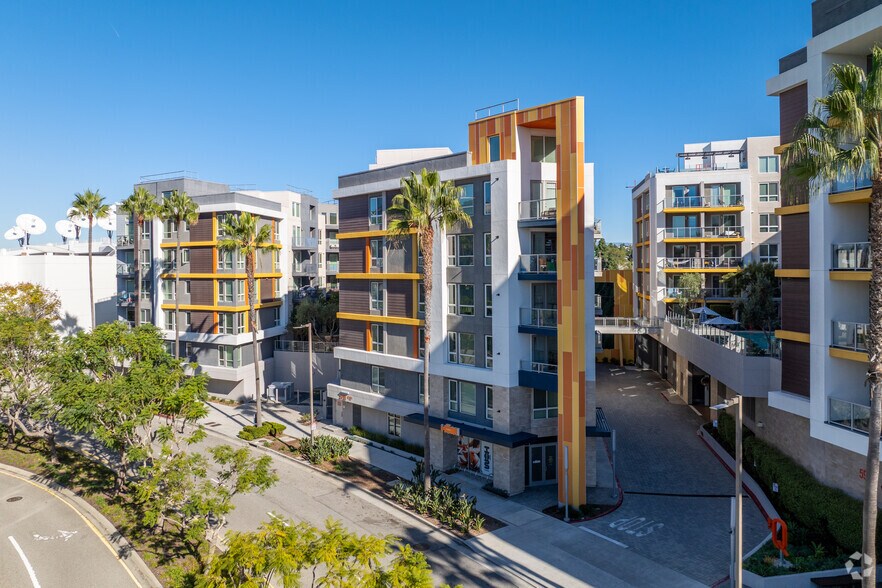 More Photos Of 5901-5921 Center Dr, Los Angeles Apartments For Lease