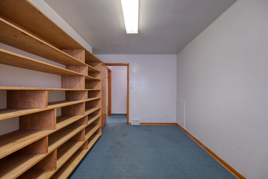 More Photos Of 340 Center Ave, Pittsburgh Medical For Sale