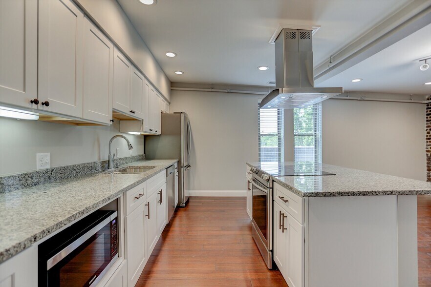 More Photos Of 218 W Main St, Urbana Office For Sale