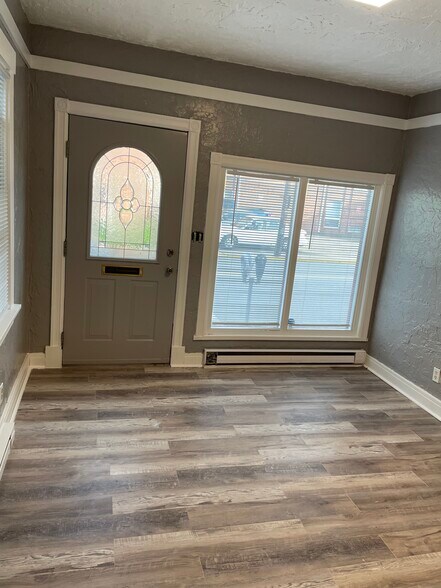 More Photos Of 3519 Washington Ave, Finleyville Storefront Retail Office For Lease