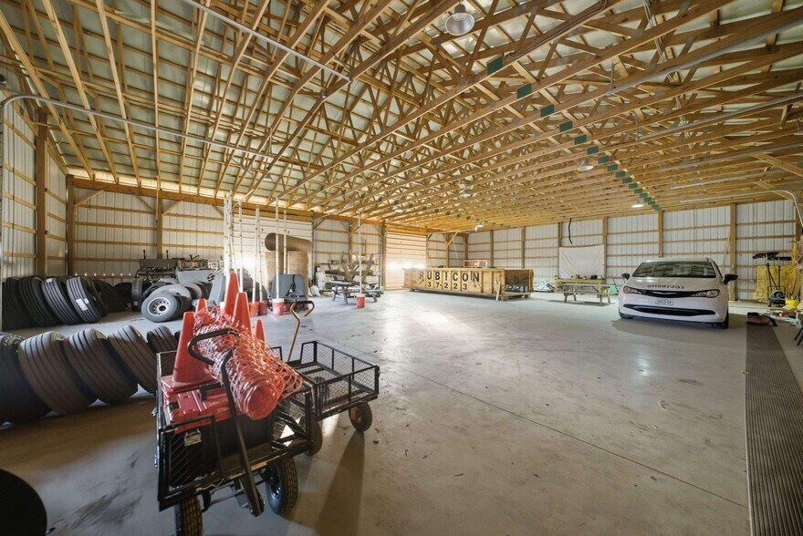 More Photos Of 6700 Martin St, Rome Flex For Sale