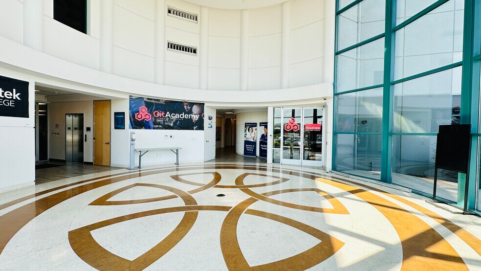 More Photos Of 4580 Auto Mall Pky, Fremont Research And Development For Lease