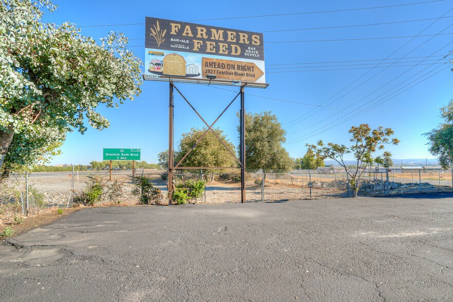 More Photos Of 2950 Feather River Blvd, Oroville Light Distribution For Sale