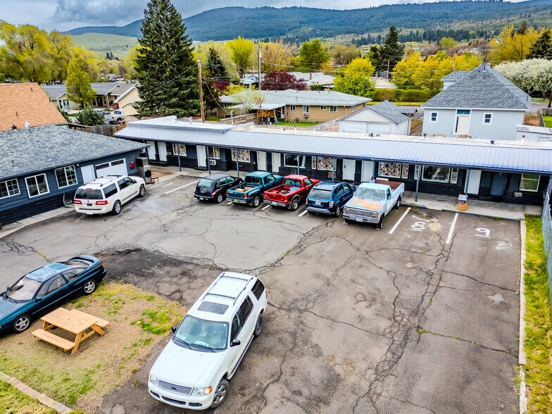 More Photos Of 2116 Adams Ave, La Grande Hotel For Sale