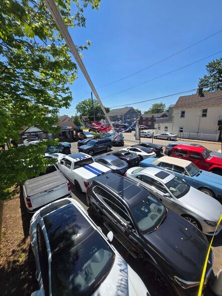 More Photos Of 120 Woodbridge Ave, Highland Park Auto Dealership For Sale