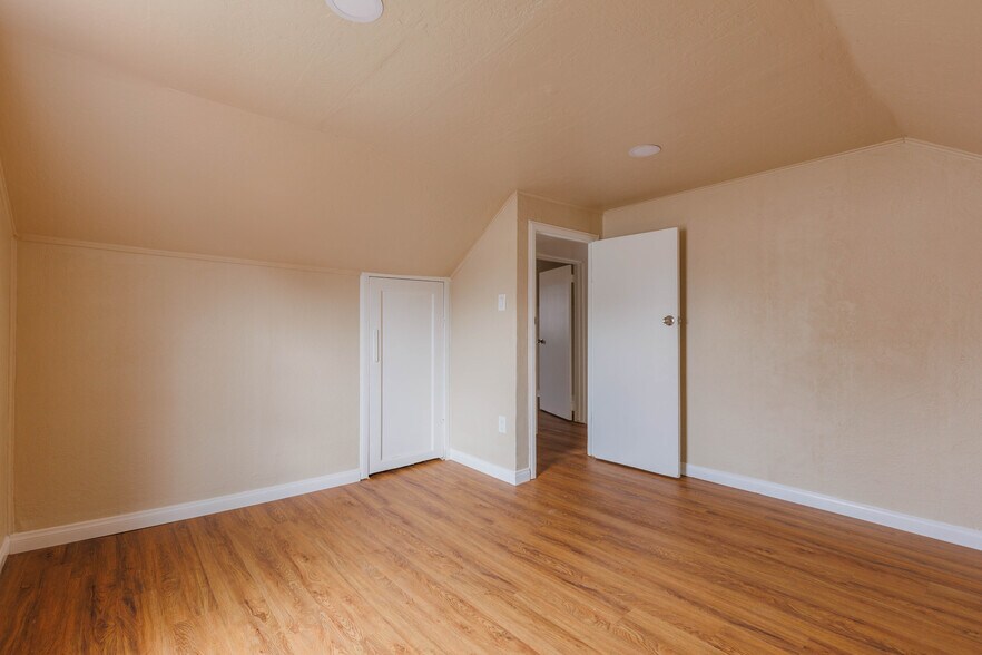 More Photos Of 404 W 9th Ave, Escondido Apartments For Sale