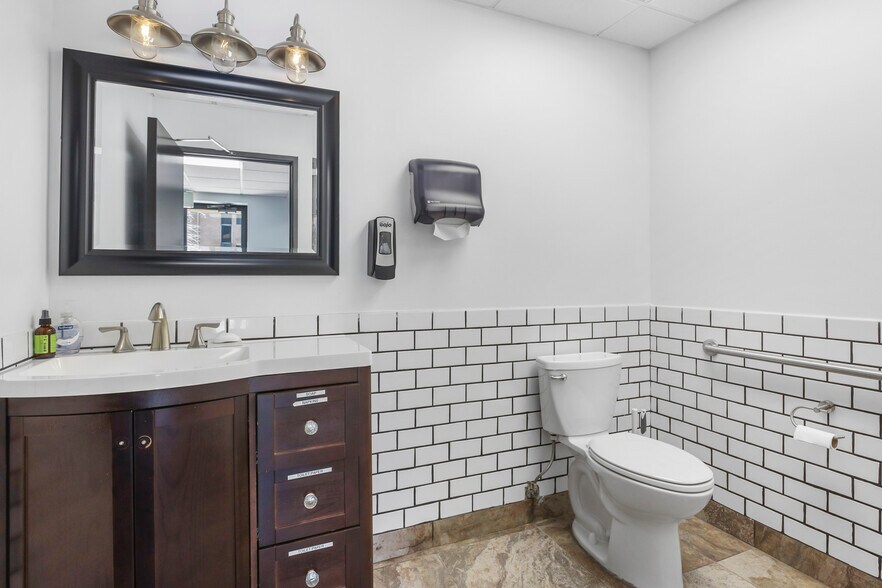 More Photos Of 9025 E Kenyon Ave, Denver Office For Lease