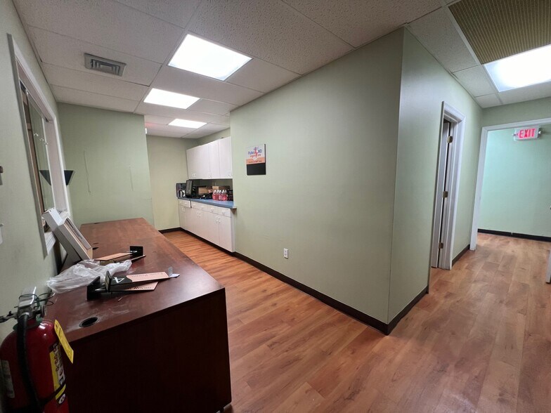 More Photos Of 572 Route 6, Mahopac Medical For Lease