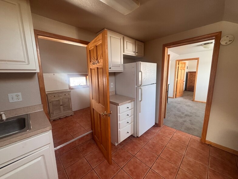 More Photos Of 1705 Columbus Ave, Bay City Restaurant For Sale