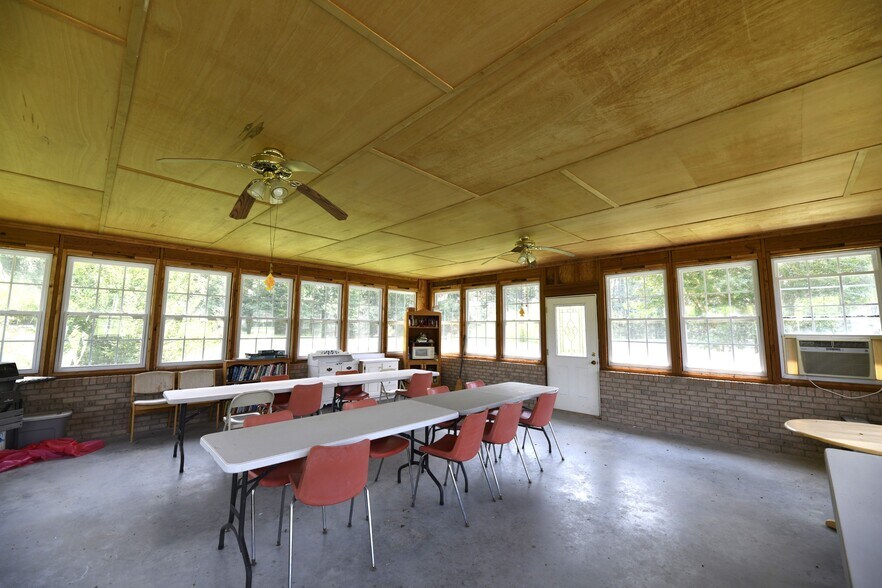 More Photos Of 3226 Cathedral Caverns Rd, Grant Apartments For Sale