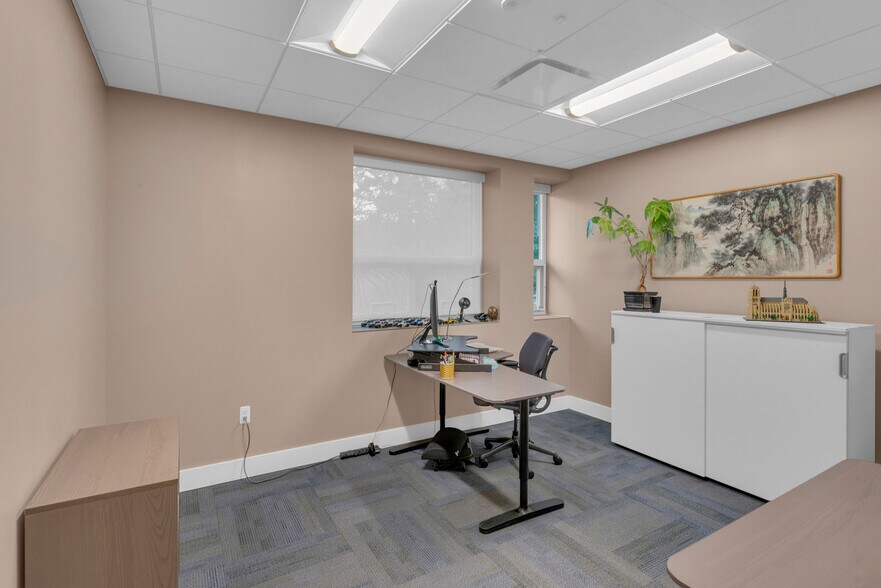 More Photos Of 100 Gaither Dr, Mount Laurel Medical For Lease