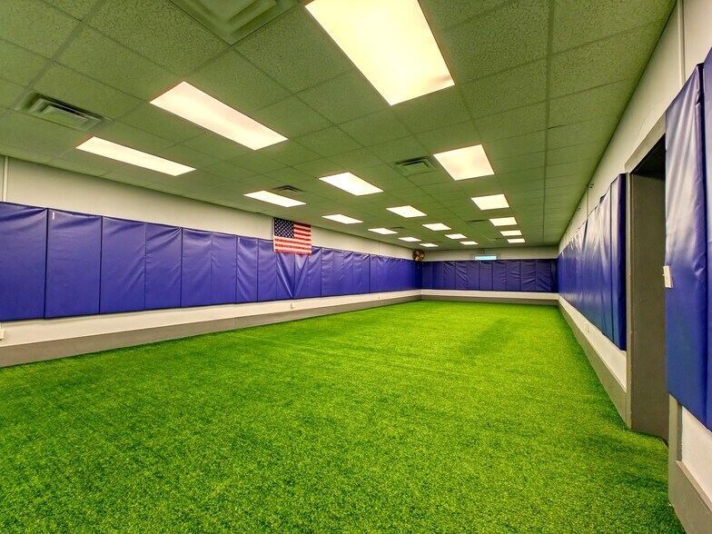 More Photos Of 1077 S Main St, Milan Storefront Retail Office For Sale