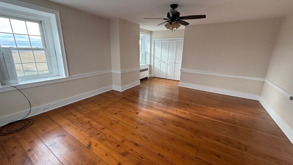 More Photos Of 797 Main St, Tatamy Office Residential For Lease