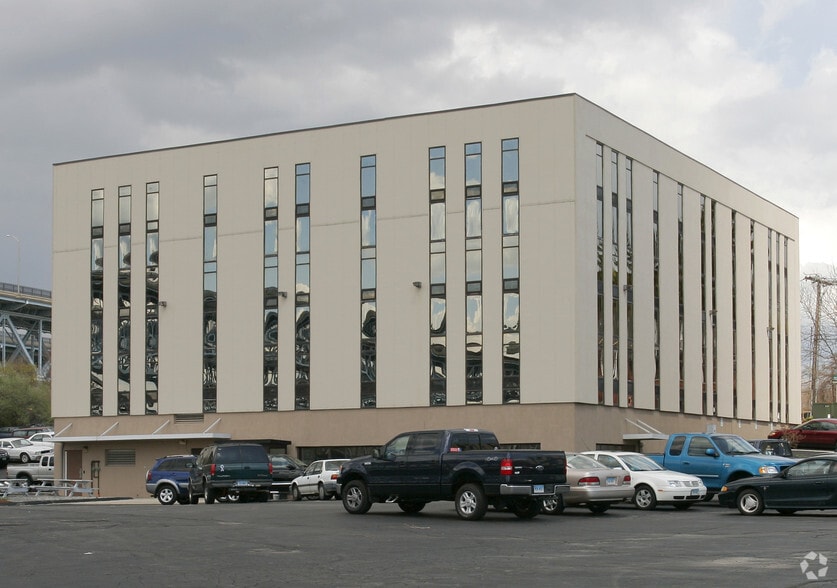 More Photos Of 15 Thames St, Groton Office For Lease