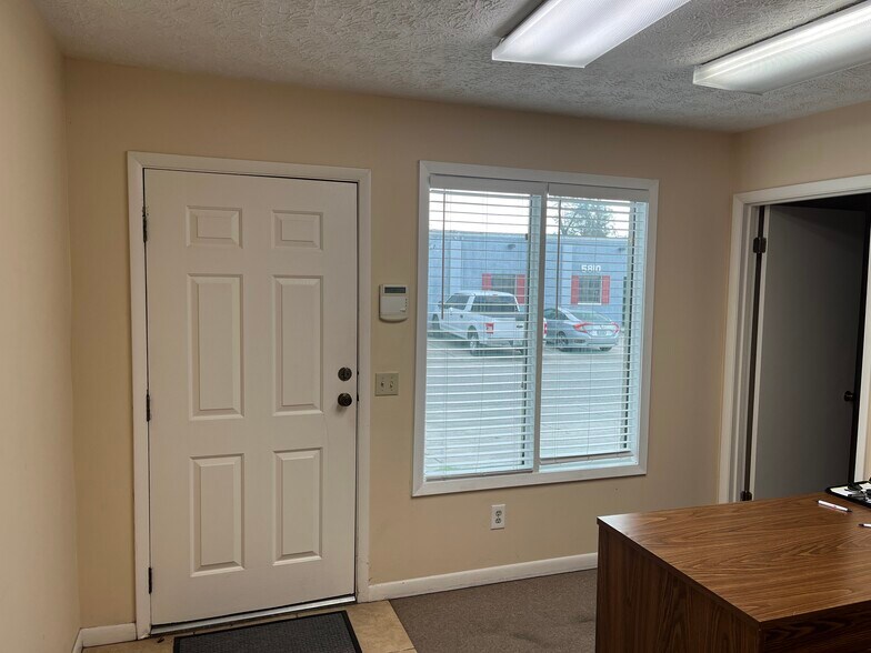 More Photos Of 5807 Macy Ave, Jacksonville Office For Lease