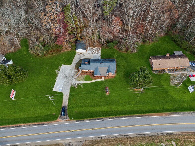 More Photos Of 5615 Cumming Hwy, Canton General Retail For Sale