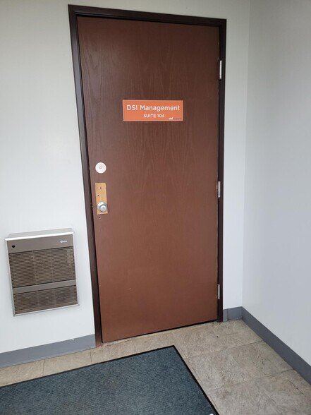 More Photos Of 950 Cherry St, Kent Self Storage For Lease