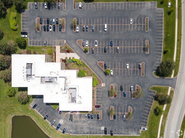 More Photos Of 900 Oakmont Ln, Westmont Office For Lease