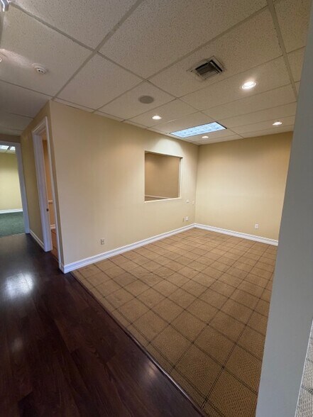 More Photos Of 6190-6198 N Federal Hwy, Boca Raton Office Residential For Lease