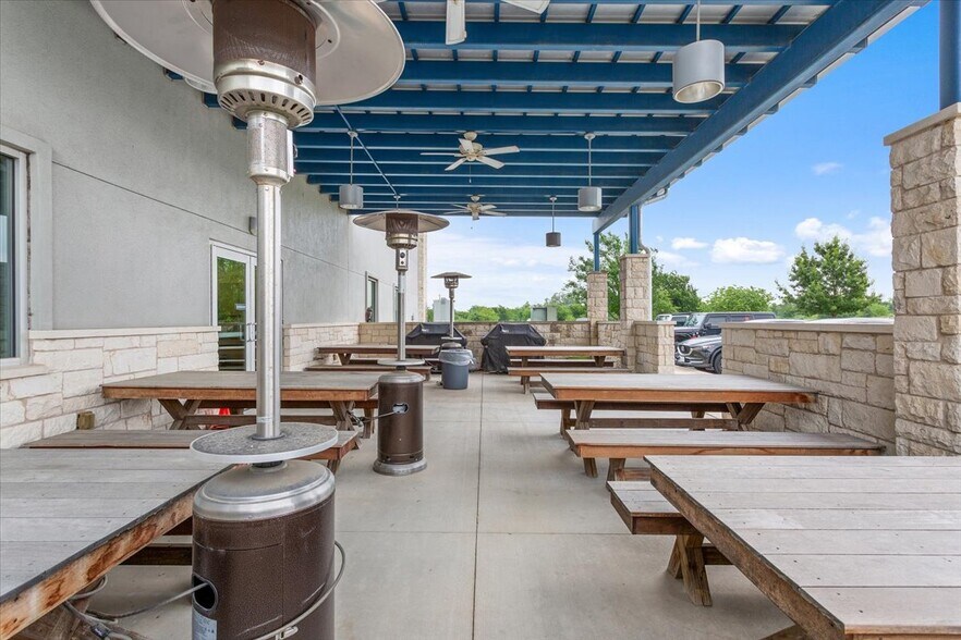 More Photos Of 3527 Snead, Georgetown Office For Sale