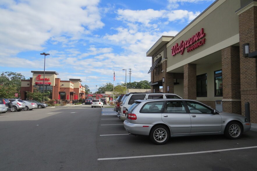 More Photos Of 2109-2135 E Victory Dr, Savannah Unknown For Lease