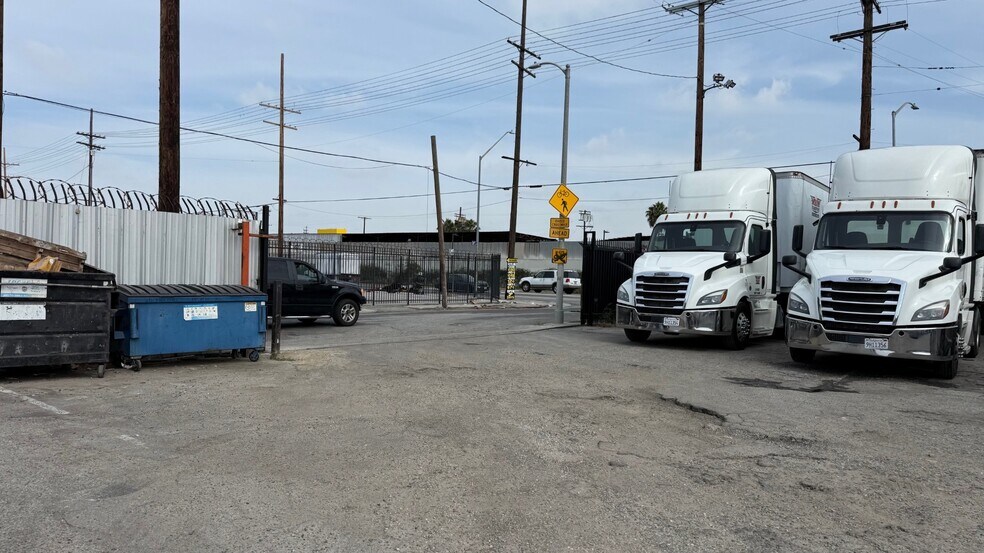 More Photos Of 420 E Slauson Ave, Los Angeles Land For Lease