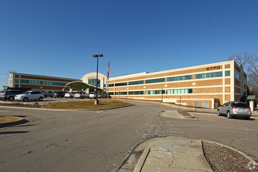 More Photos Of 6770 Dixie Hwy, Village of Clarkston Medical For Lease