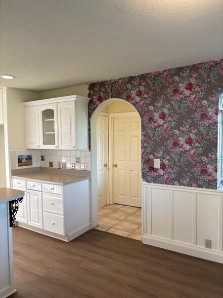 More Photos Of 3027 W Wise Rd, Lincoln Land For Sale