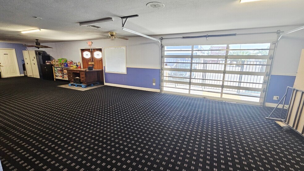 More Photos Of 306-308 Roberts Ln, Bakersfield Storefront Retail Residential For Sale