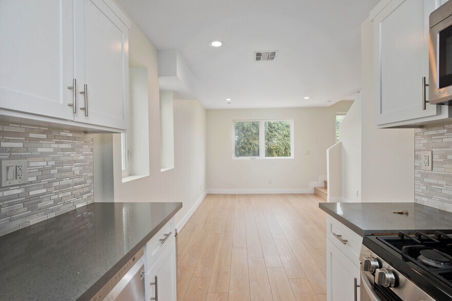 More Photos Of 635 N Harvard Blvd, Los Angeles Apartments For Sale