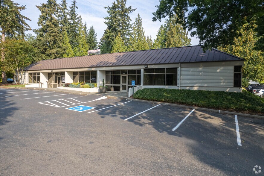 More Photos Of 4002-4014 148th Ave NE, Redmond Unknown For Lease
