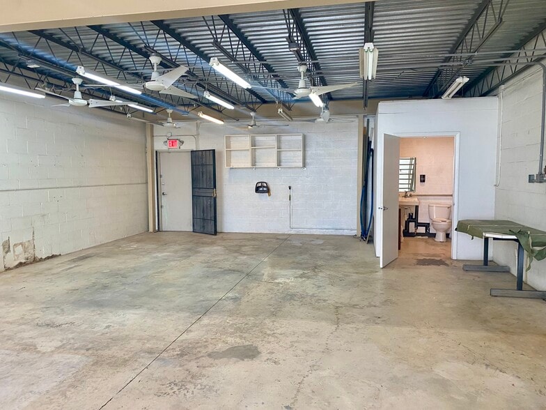 More Photos Of 1851 SW 2nd St, Fort Lauderdale Warehouse For Sale