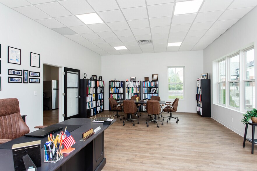 More Photos Of 65 Saratoga Rd, Glenville Medical For Lease