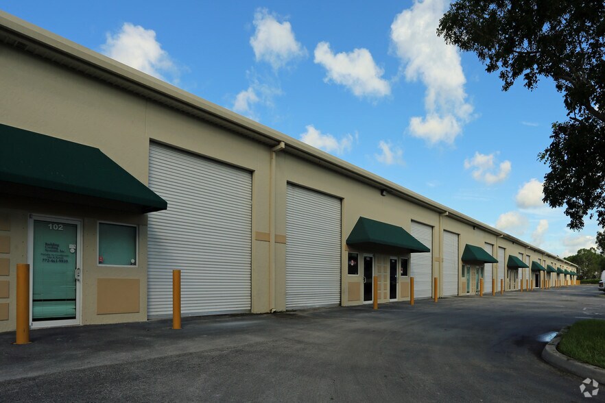Primary Photo Of 535-545 NW Mercantile Pl, Port Saint Lucie Light Distribution For Sale