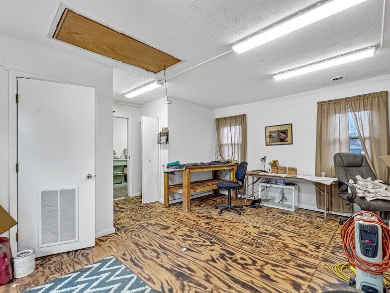 More Photos Of 401 Wooster St, Lodi Office Residential For Sale