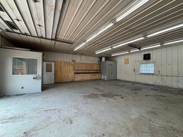 More Photos Of 412 Theresa St, Watertown Self Storage For Lease