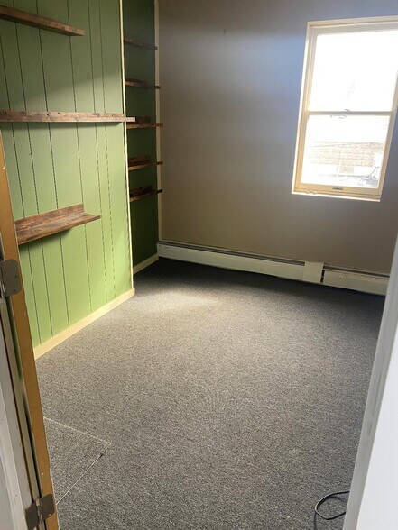 More Photos Of 377 Main St, Center Moriches Storefront Retail Office For Lease