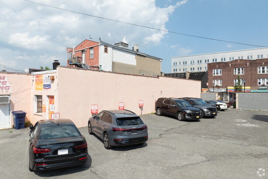 More Photos Of 239-241 Main St, Hackensack Loft Creative Space For Lease