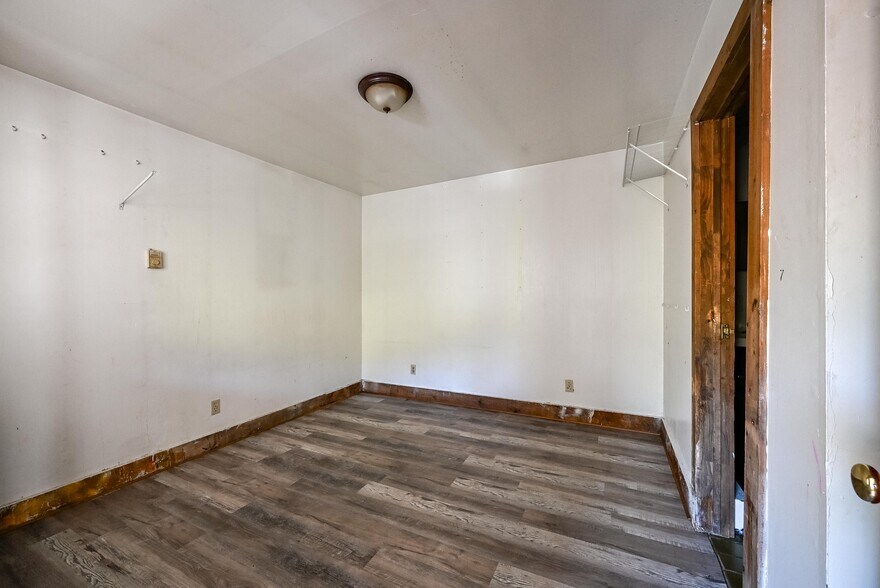 More Photos Of 329 Kent Rd, New Milford Apartments For Sale